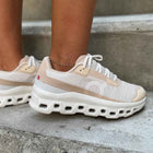 ON CLOUDULTRA 3 BEIGE